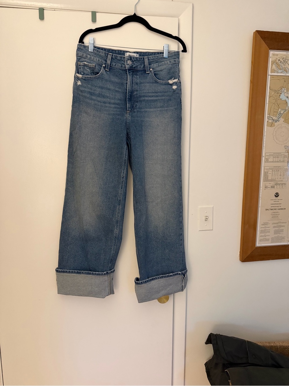 PAIGE Sasha Jeans in Light-Medium Blue Wash